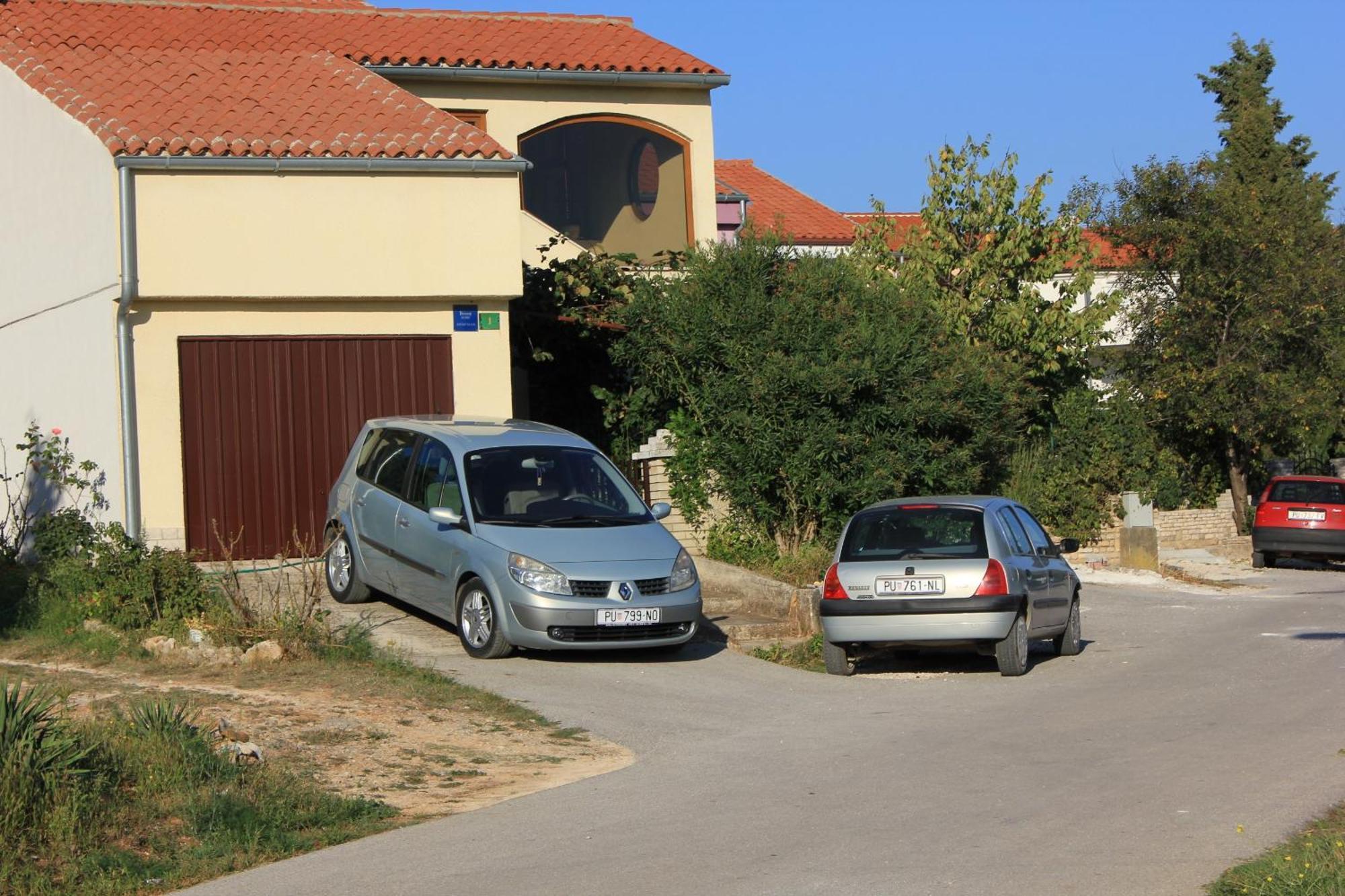 Apartments With A Parking Space Stinjan, Pula - 2279 Exterior photo